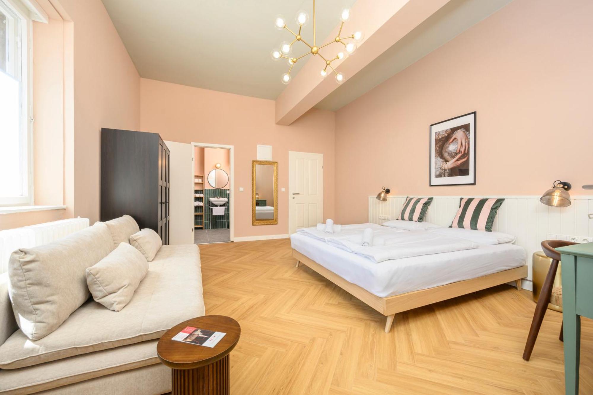 Palais Palffy Suits Vienna Exterior photo