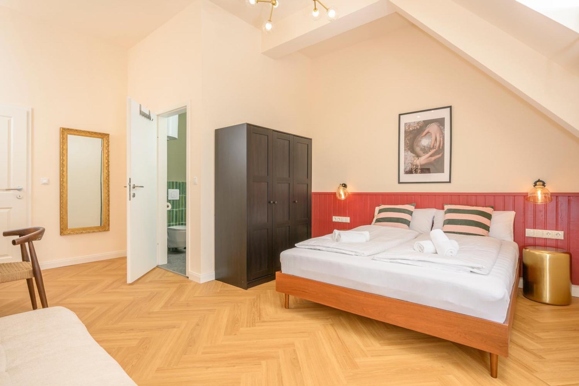 Palais Palffy Suits Vienna Exterior photo